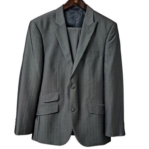 English Laundry Gray Pinstripe Men’s 2-Piece Suit Blazer & Pants R40 W33